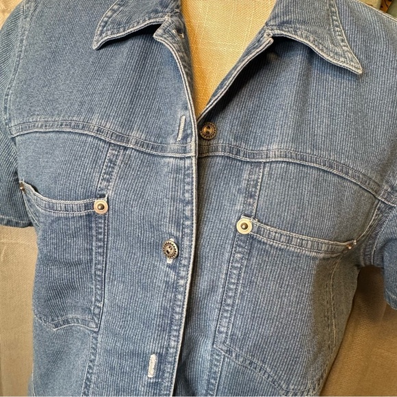 St. John's Bay Blue Denim Button Down Shirt Size Medium - Picture 3 of 7